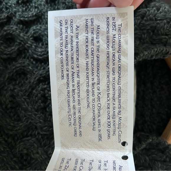 NEW! Aran Mor Soft Wool Chunky Cable Knit Funnel Neck Sweater Size Medium - Picture 13 of 14